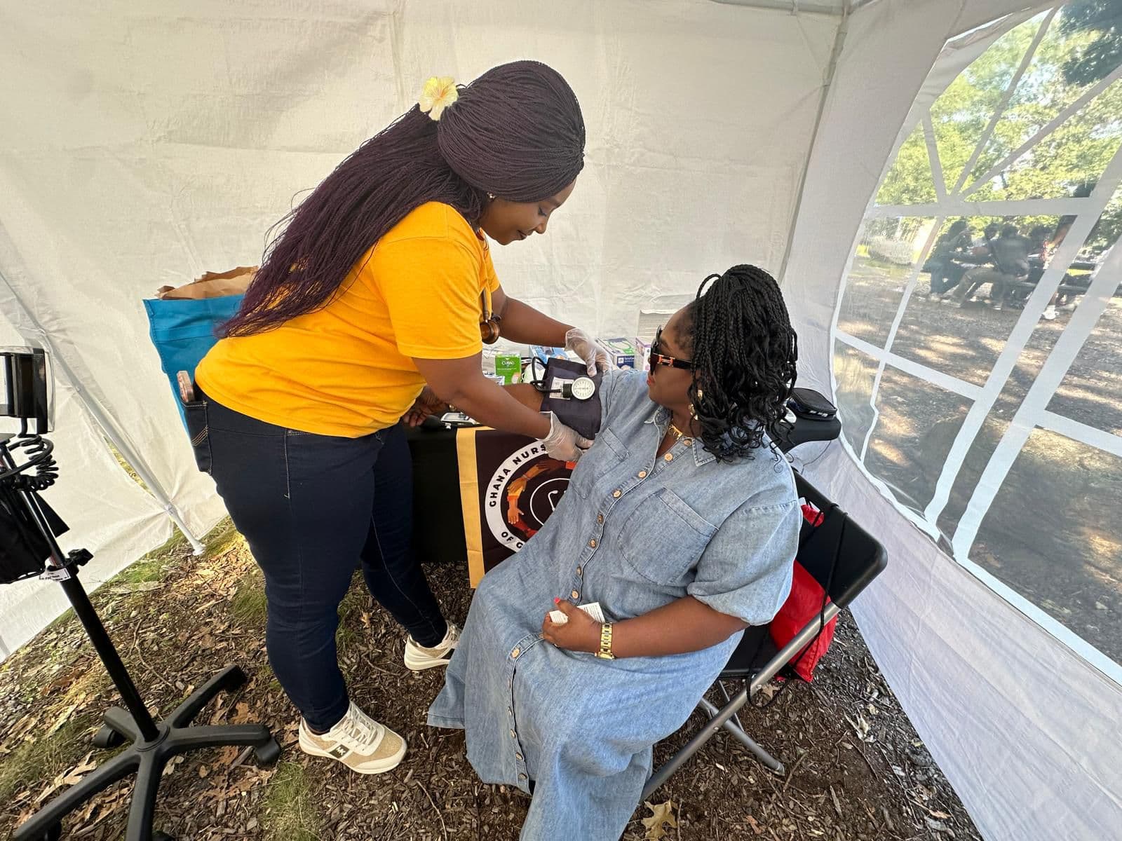 Health screening station